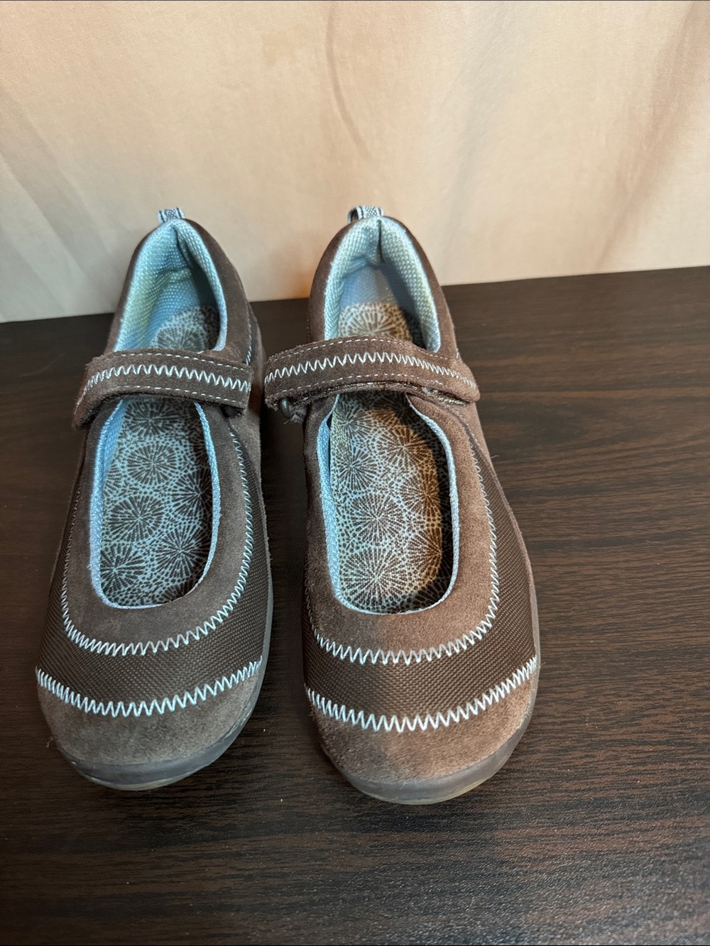 L.L. Bean Brown Girls Mary Jane Shoes with Velcro Strap